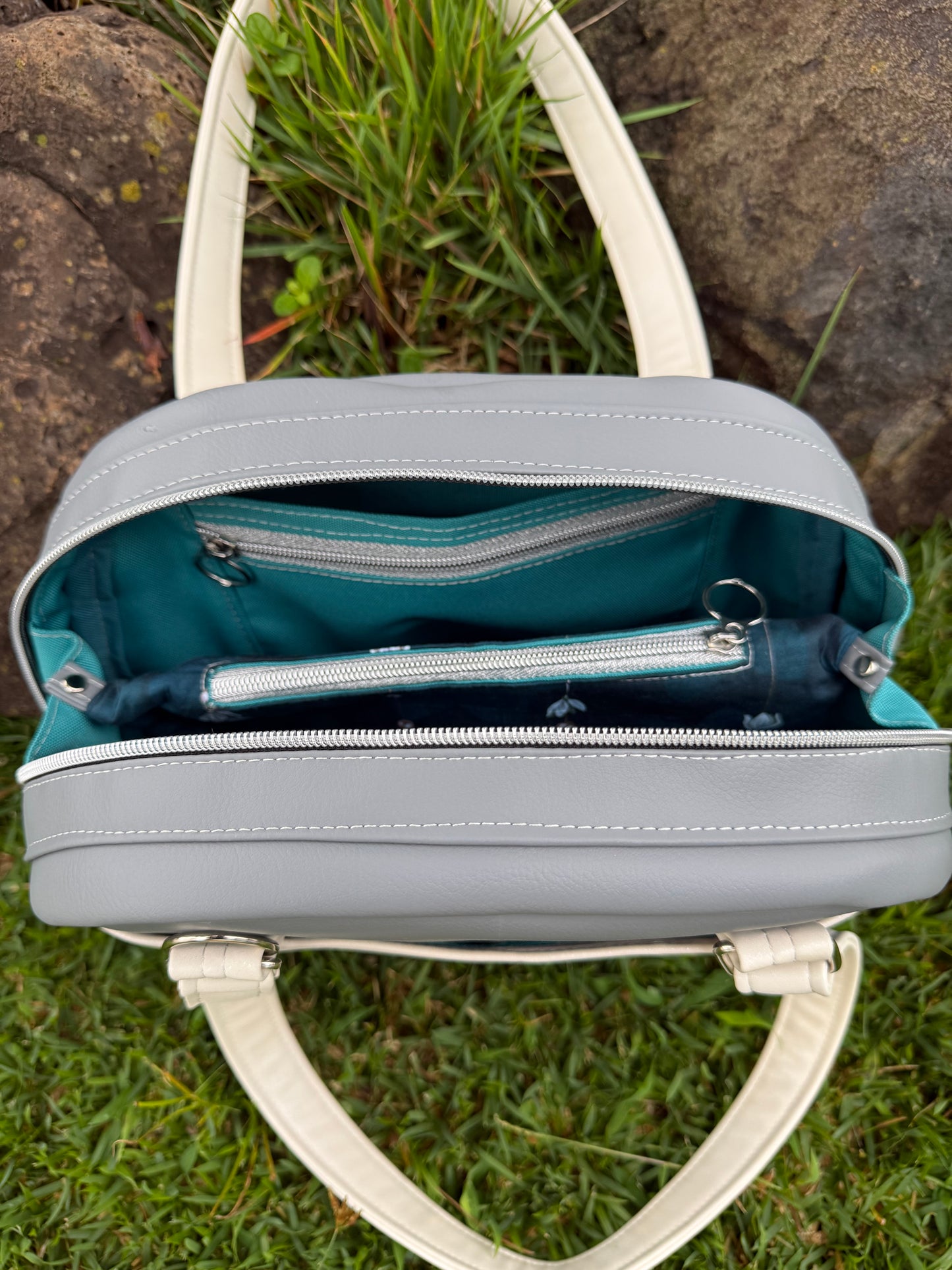 Pakalana Bowler Bag