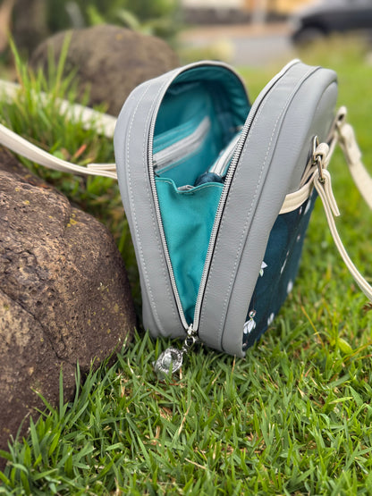 Pakalana Bowler Bag