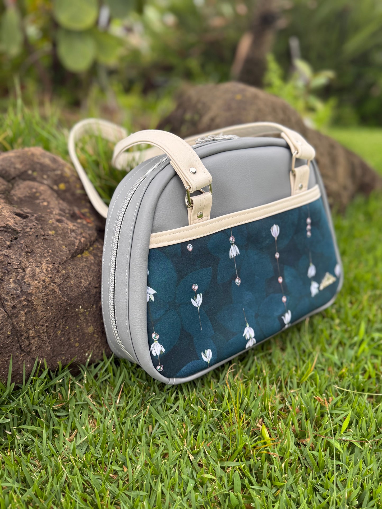 Pakalana Bowler Bag