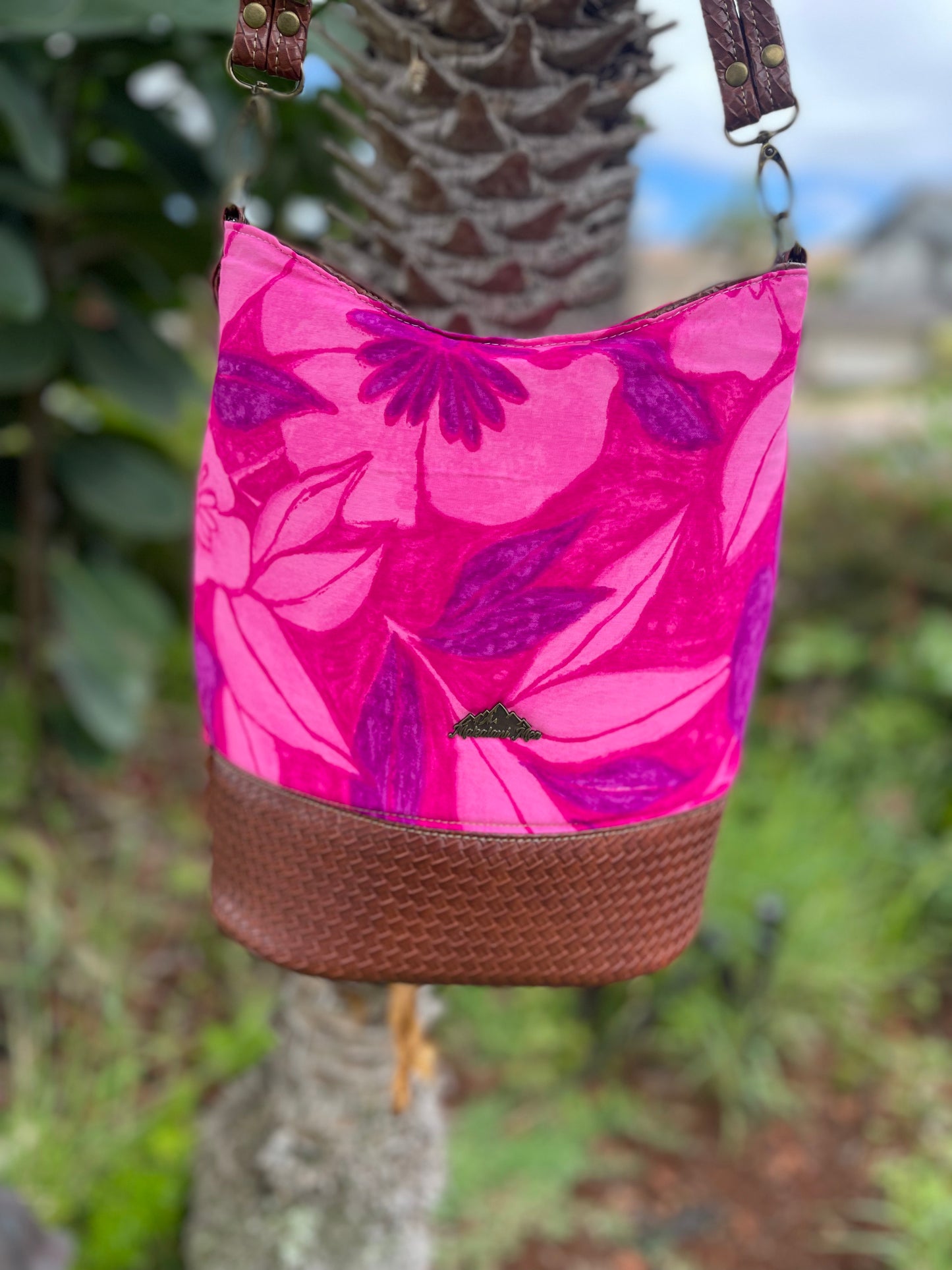 Vintage Hawaiian Bucket Bag