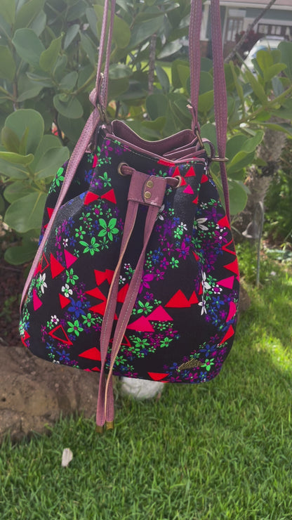 Vintage Hawaiian convertible bucket bag